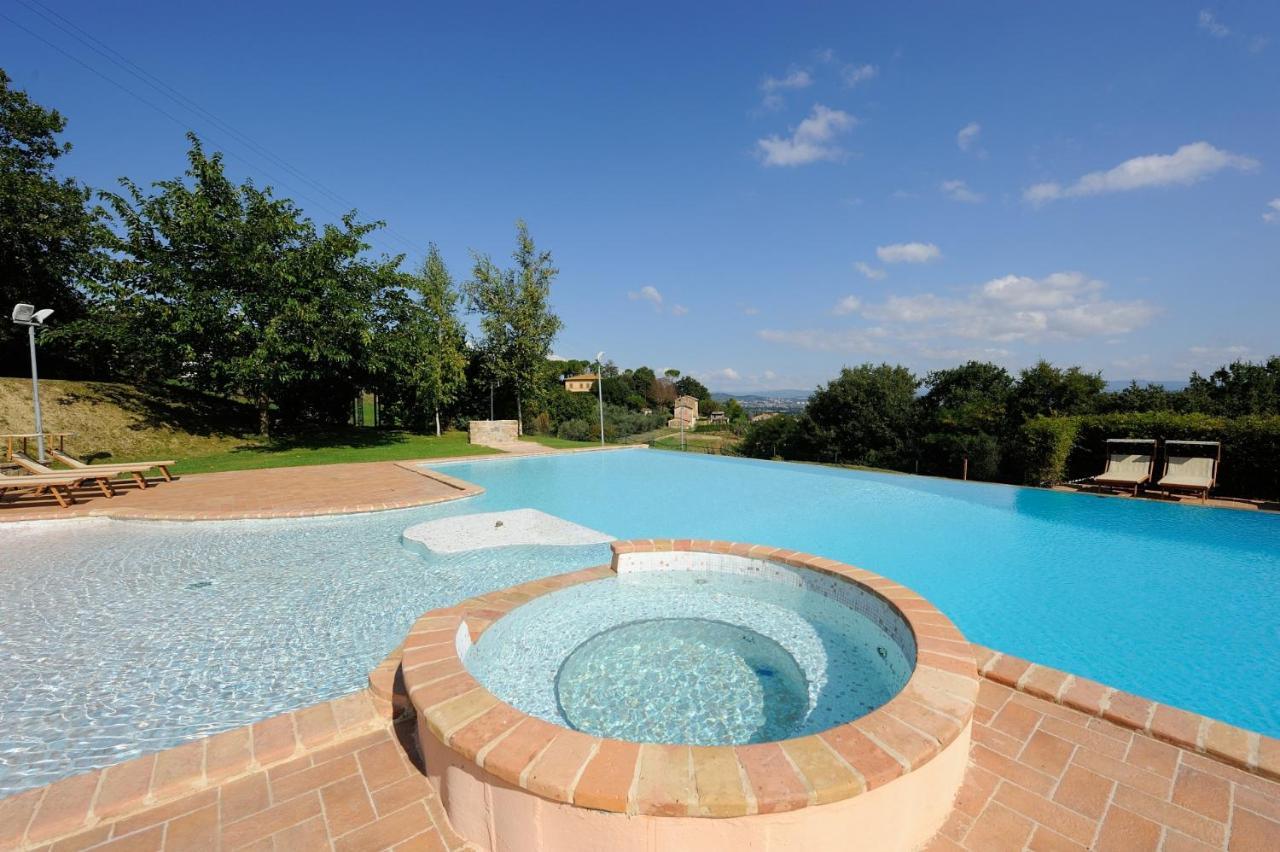 Agriturismo Il Vecchio Mandorlo 페루자 외부 사진